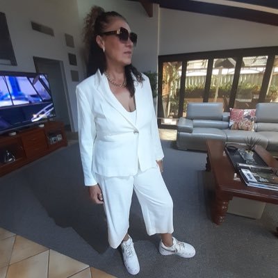 BecDavis1's profile picture. 