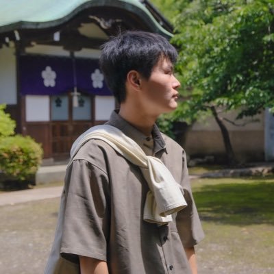 panamachocobean's profile picture. 🚬🍷生。    找完稻田，發現大道不是椰子，黃黃臭臭的