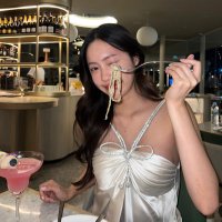 ชมพูไม่ใช่ชมพู่ไม่ใช่แชมพู (@chompoossc_) 's Twitter Profile Photo