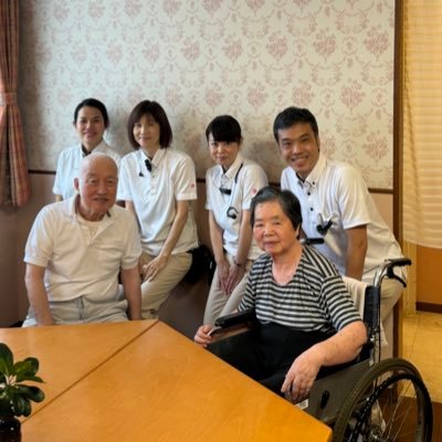 1960年に創業した東京都町田市にある総合福祉施設です✨合掌苑金森/輝の杜/鶴の苑/『人は尊厳を持ち、権利として生きる』を理念として運営をしております!TV放映や取材依頼は年間12件以上👍日頃の職員の様子や合掌苑の取り組みなどを発信していきます!気になった方は下記URLからどうぞっ👇