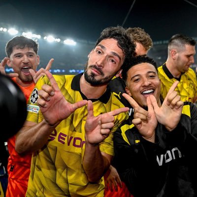 JiGong_Cousins's profile picture. Fan of Sports @Lakers @BVB @Chiefs