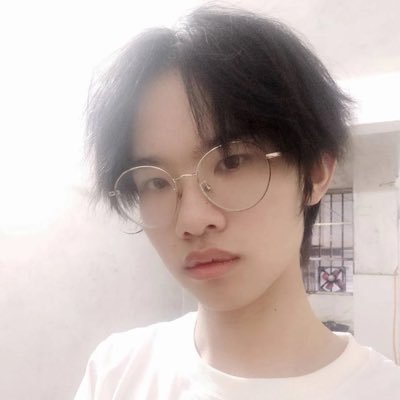 Chenen274001's profile picture. 