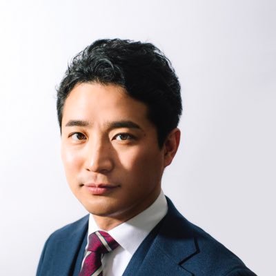 41歳で松本市のリーダーを目指して活動中 菅野小中学→松本深志高校→早稲田大学政治経済学部政治学科 →衆議院議員公設秘書→衆議院議員政策担当秘書→市長選挙で14983票(得票率17%)で落選