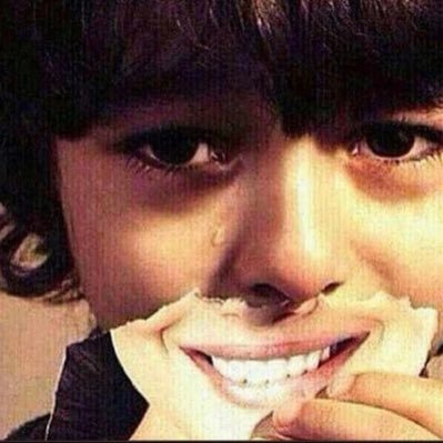 Ast7shk_q8's profile picture. “ الحـساب لايمثلني .. هنا مجرد ملجأ اهرب إليه من الرسميات . فارجو لاتلاحقوني بها لاحنين لمن لايحن✋.