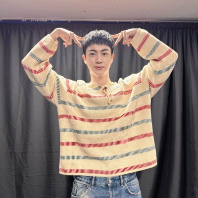 sisilholy's profile picture. ARMY . CARAT. BOGUMMY  l FANGIRLING @bts_bighit @pledis_17 @BOGUMMY