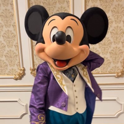 disney_mk18's profile picture. 色んな趣味の中ディズニーの事だけを満喫できる垢を分けました。元々年パス入り浸り→現在は月1ベースで時々通い🏨🏰🌋ホテル飯なども大好きなのでDヲタ友達が欲しいこの頃。 ミドサーと呼ばれる年代だけど年問わず仲良くしてください🦥 色々な界隈ヲタク、フッ軽なので語りましょー！