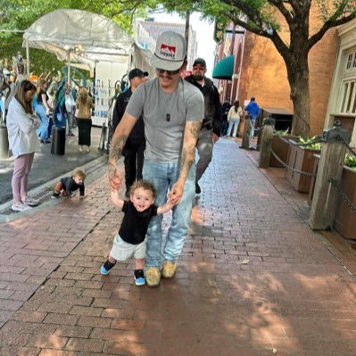 salasline's profile picture. Dozer Operator// part time 🌳 connoisseur 😎