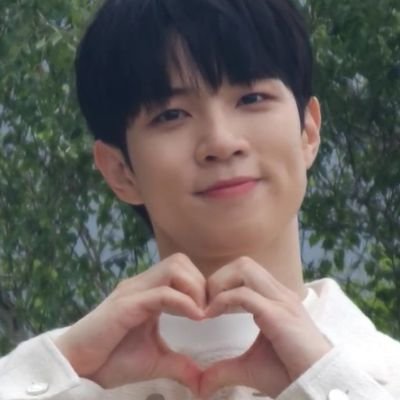 hwengppy's profile picture. 내 활력소 유회승 그저 빛,,                                                                  💛오래도록 보자 유회승💛
회승이가 불러주는 '발걸음' 존버단                          
성인엔퍄