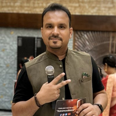Artist By Heart ❤️
Engineer by luck.
🎤 Anchor, Voice Over Artist, Script Writer,
हिंदी लेखक📝