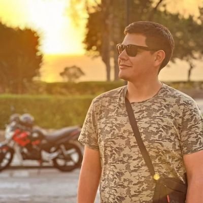 luchoypienso97's profile picture. Contestatario
