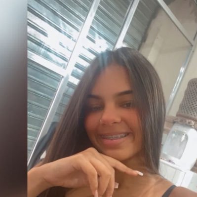 pamelaavitoriia's profile picture. https://t.co/qdMQ3owS2z