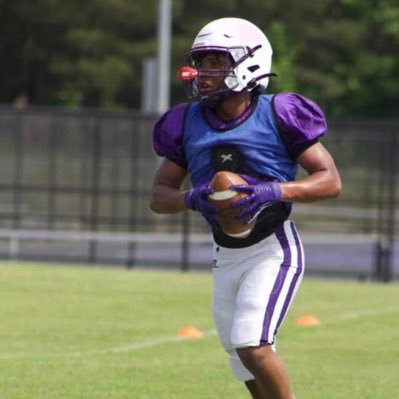Cameran Johnson|Co/2027🎓|Email Cameran0602@icloud.com|Weight 175| Height 5’7| Position RB| Jasper County Highschool Gpa: 3.0|