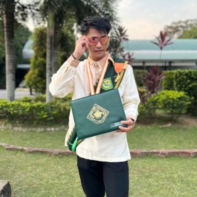 REE, gonna be the first millionaire in the family ✨