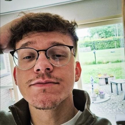 warmtebron123's profile picture. Bring your wishes 'cause the man a genie
MAUVE 💜🤍