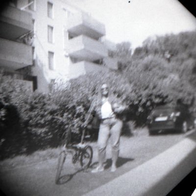 itsnoteliso's profile picture. hi, it’s Eliso speaking 🙋🏾‍♀️ || She / her || scénariste et réalisatrice || 🦚