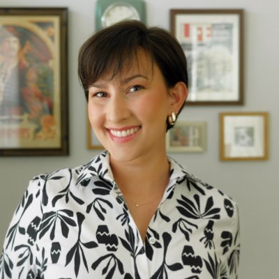 Marketing ops manager @sanrio + @hellokitty, host of @dorkydivashow, dog mom to Kennedy.✨