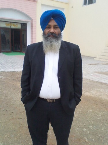 I AM RAGI SINGH WAHEGURU AGE IHI ARDASS HAI JINDGI DA AKHRI SUAS KIRTAN KARDIA NIKLE my mo no +919417943951