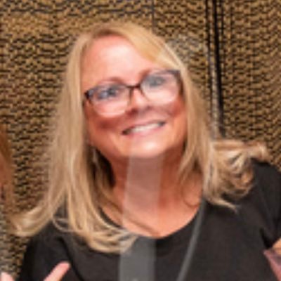 hawkslovenwife's profile picture. LovenWife, Mother, Grams #TermLimits So our grandchildren don’t have to go through this! 🙏🏻🇺🇸💕