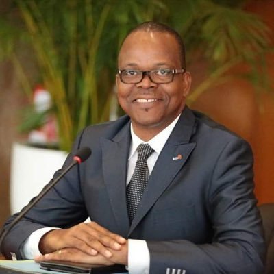 Ivoirien, Ancien Ministre, Fils de Fresco. Ni mon Honneur, ni ma Dignité ne sont à vendre. 1ère Cible des déstabilisateurs en #Ci225. Fan de l’@ASSEofficiel
