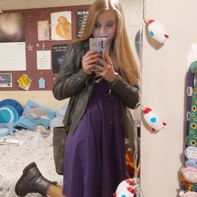 anxiousballon03's profile picture. 22 🫠❤️ 

neurodivergent bundle of chaos 🌈🦋 ~

a nightmare dressed like a daydream;
i made it weird, then made it worse 🫠💙💜