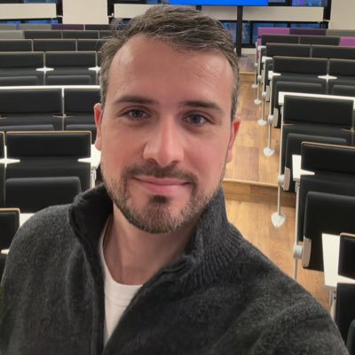 Un peu de politique, géopolitique, Europe. Intéressé aussi pars des sujets moins interlopes. Consultant @agence_shan et chargé d'enseignement @essec