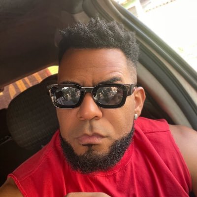 MarkinhuSiLva's profile picture. Sou cantor, compositor e instrumentista! (Flamenguista como todo bom carioca) 🏆🔴⚫