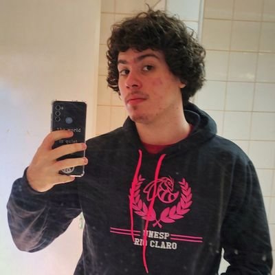 Graduando em Física (4º Ano) - UNESP Rio Claro ♥️ | Ama um céu estrelado 🌌 | Estado Civil: Boiola | 🏳️🌈 | 21 y.o. (ele/dele)