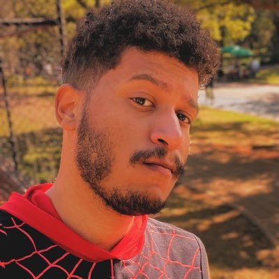 Assessor • Criador do @gueto_geek • Textos na Legião dos Heróis • roteirista freelancer • cultura nerd, política e diversidade • ✉️ nogabeverso@gmail.com