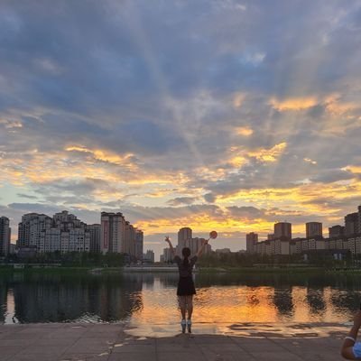 nicolenall's profile picture. 