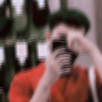 starlghtglimmr's profile picture. 