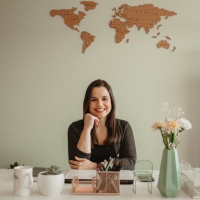 👩🏻💻 Marketing & Communications 🌎 Wanderluster