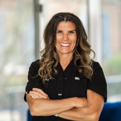 Passionate physician focusing on metabolic health, hormone balance, aesthetics and sexual medicine!