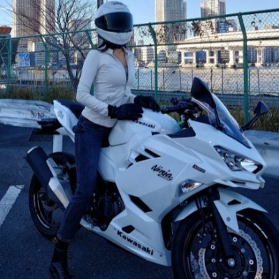 Putridhila3's profile picture. 「成功は終わりではなく、失敗は致命的ではありません。重要なのは継続する勇気を持つことです」