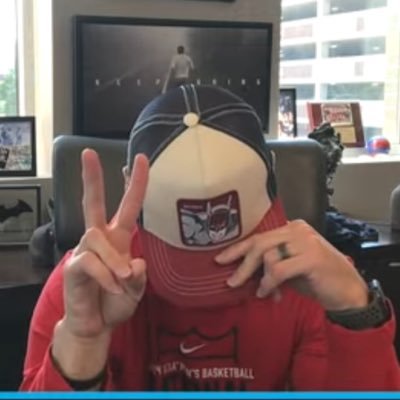 PunxsutawneyJoe's profile picture. I only come out in March. #back2back