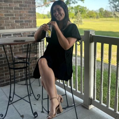 I only love my bed and my momma I’m sorry 🤷🏻♀️