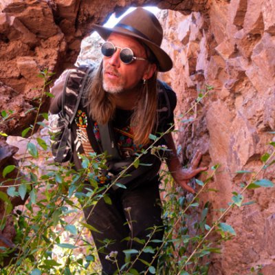 illumignostic's profile picture. Musician, father, ayahuasquero, and Youtuber