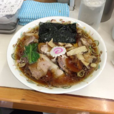 元麻布|石垣島移住失敗からのUターン|投資家|新NISAインデックス月10万積立|株主優待大好き|30代|離島に土地(原野)持ち※要相談|野球|サッカー|