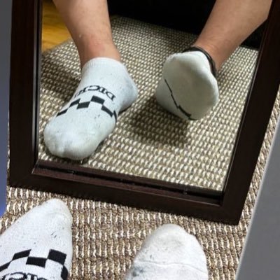 wata_socks's profile picture. h13 🧦フェチ、筋トレ リクエスト等はDMまで