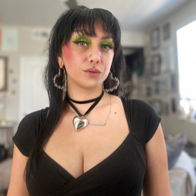 🎃She/her/they 33. Vegan 🌱 Booze free. NSFW🔞 DMs $10 FIRST - @/$ SpoopBee