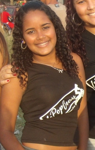 Sou mulekinha, geminiana, reggueira, & humilde . Segue aê (!)