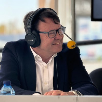 Soy periodista. Director @SER_Malaga @SER_MarbellaCSo y Radio Axarquía Mi blog https://t.co/xJOwXNnviT