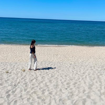 RitaSurrey2's profile picture. ❤️私は好奇心に満ちた探検家で、車で各国を越えて風景と美食を探すのが好きです
現在京都に住んでいて、毎日新奇さと美しさを発見することができます。
旅行の見聞と美食の共有コントロール、一緒にこの世界を探索しましょう！