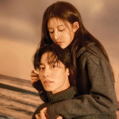 whatwas1made's profile picture. 𓍯 Money and moments - my ultimate comforts ꕤ*.ﾟ