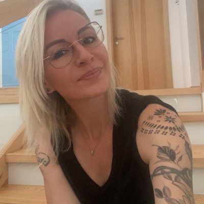 bmitk's profile picture. Superkraft: Rechtschreib- und Beistrichfehler erkennen. Owa bevor i mi darüber aufreg, is ma lieber wurscht.