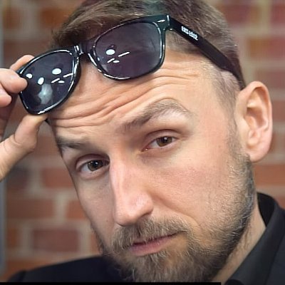 Ekspert @FutbolFutbolu. The Katschenzeug, 14A, 2 gole.
Legenda 2. Bundesligi w czasach, gdy 2. Bundesliga była lepsza od 1. Bundesligi.
