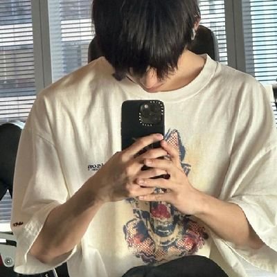 mulfand tp disini mostly post 威神V
🐥🐙🦊⭐️🐈‍⬛🦁🐱🎸