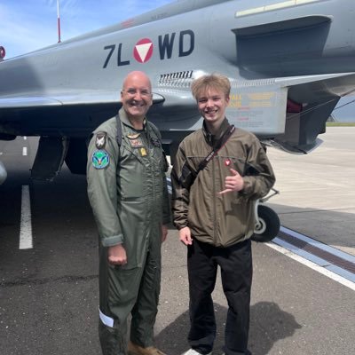 Azubi als Luftfahrzeugtechniker beim österreichischen Bundesheer und Hobbyfotograf im Bereich Luftfahrt, Militär und Motorsport