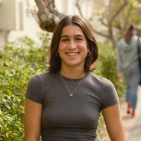 Alexandra (@a_bretones) 's Twitter Profile