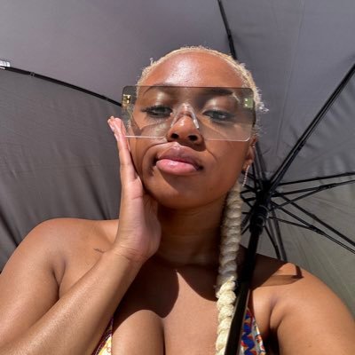 🇿🇦🇸🇿🇿🇼 Aspiring Writer & Director who likes playing with cameras