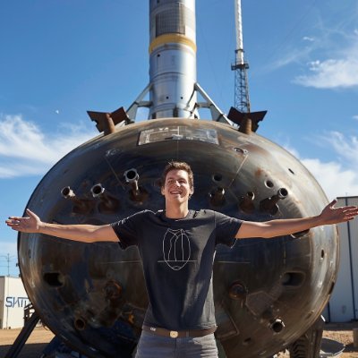 MaxRocketry1's profile picture. Future aerospace inventor & SpaceX enthusiast 🚀📸 #Starship